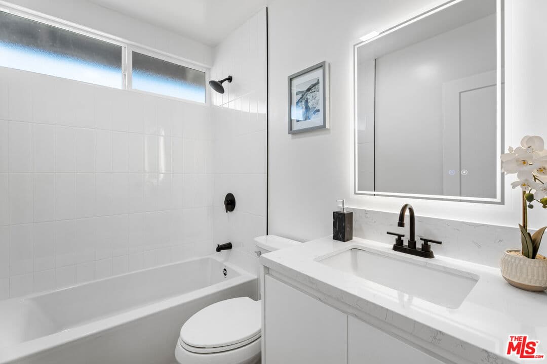 Bright remodeled bathroom at 26004 Redbluff Drive